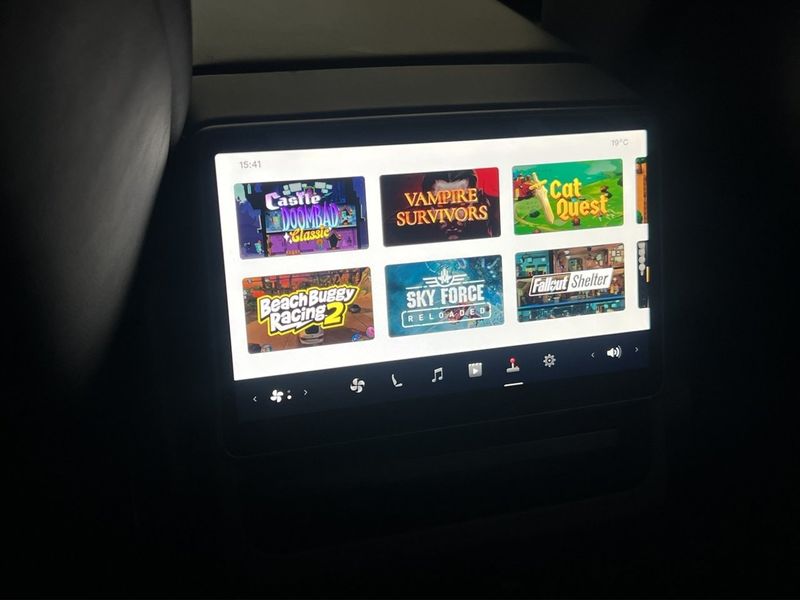 Tesla Model 3 bild 32