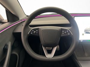 Tesla Model 3 bild 14