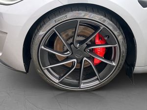 Tesla Model 3 bild 37