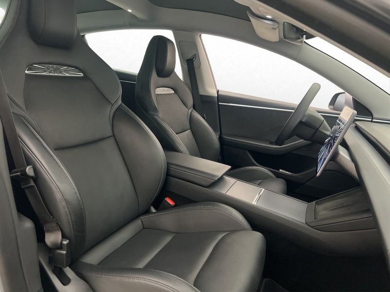 Tesla Model 3 bild 27