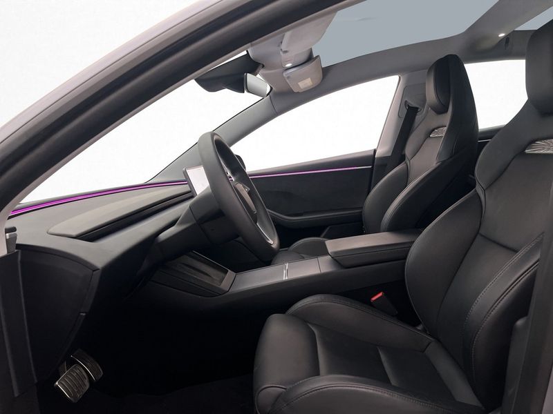 Tesla Model 3 bild 11