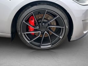 Tesla Model 3 bild 38