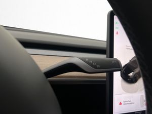 Tesla Model Y bild 16