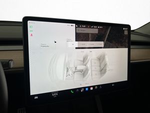 Tesla Model Y bild 24