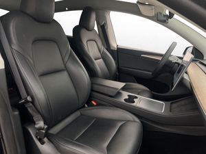Tesla Model Y bild 25