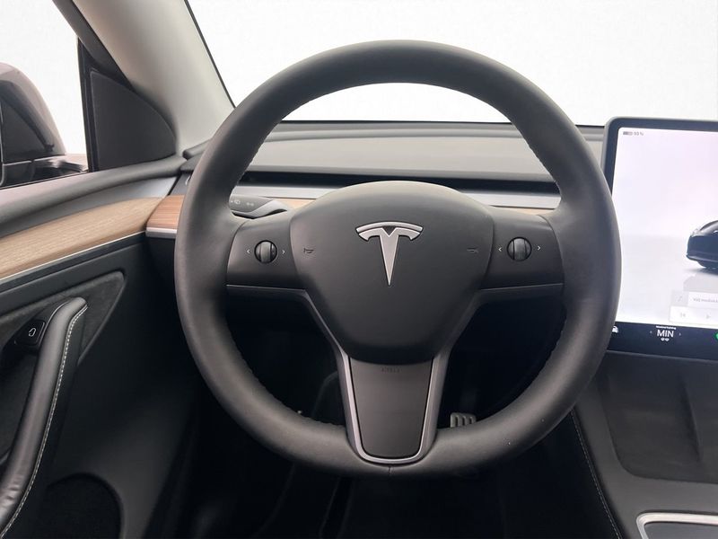 Tesla Model Y bild 13