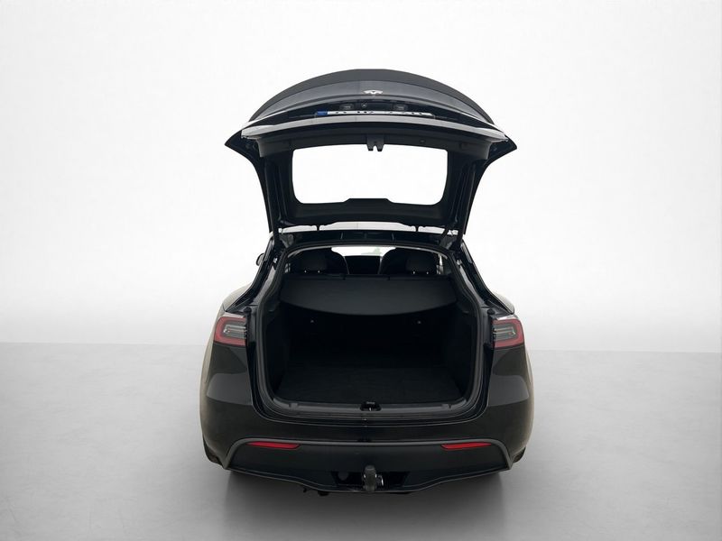Tesla Model Y bild 28