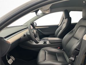 Tesla Model Y bild 11