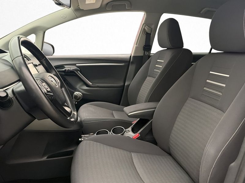 Toyota Verso bild 11