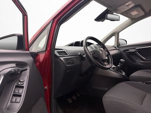 Toyota Verso bild 10