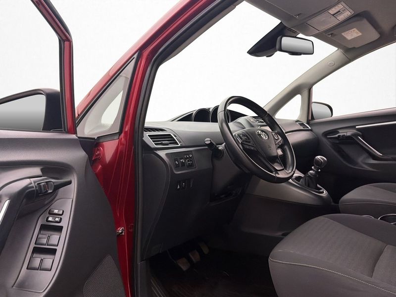 Toyota Verso bild 10