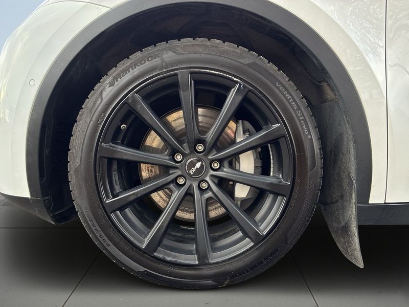 Tesla Model Y bild 14