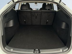 Tesla Model Y bild 12