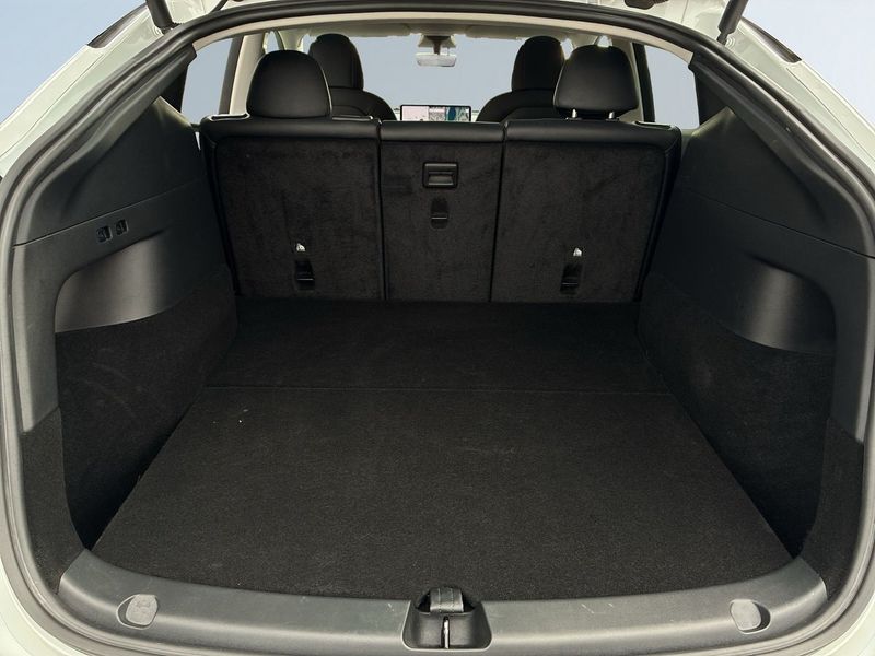 Tesla Model Y bild 12