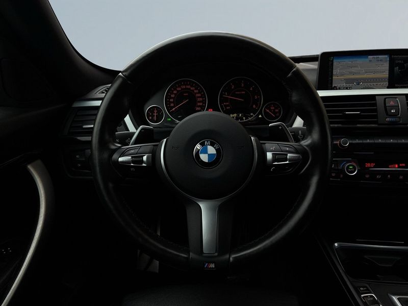 BMW 320 bild 9