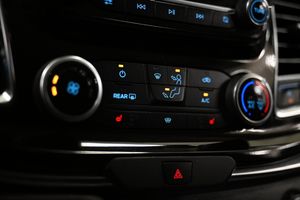 Ford Tourneo Custom bild 25