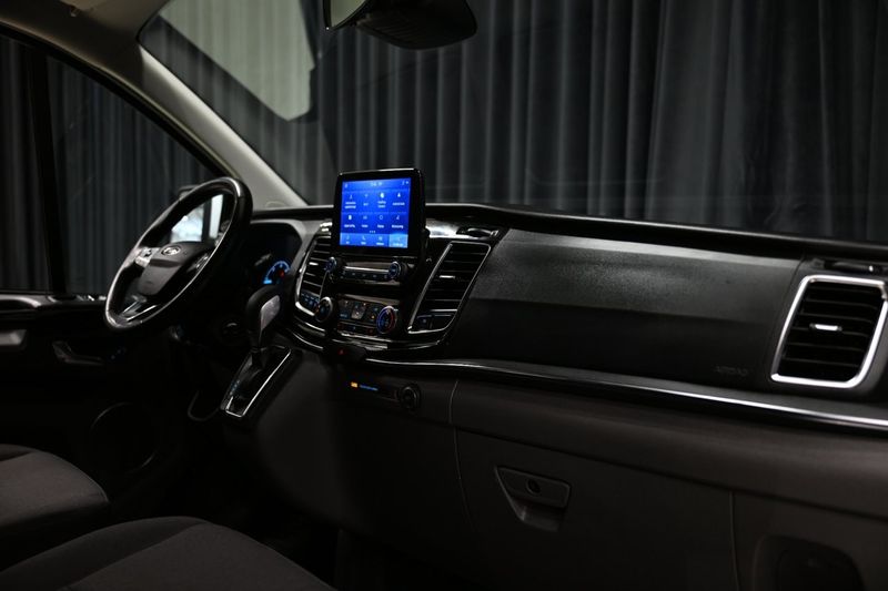Ford Tourneo Custom bild 28