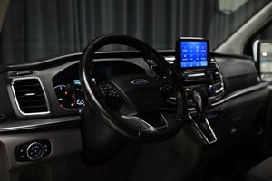 Ford Tourneo Custom bild 17