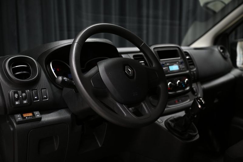 Renault Trafic bild 17