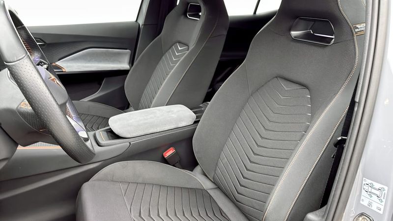 Cupra Born bild 8