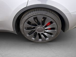 Tesla Model Y bild 34