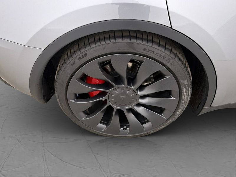 Tesla Model Y bild 32
