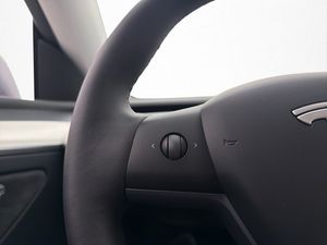 Tesla Model Y bild 27