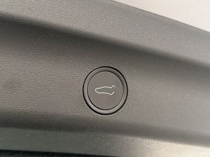 Tesla Model Y bild 11