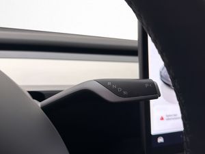 Tesla Model Y bild 29