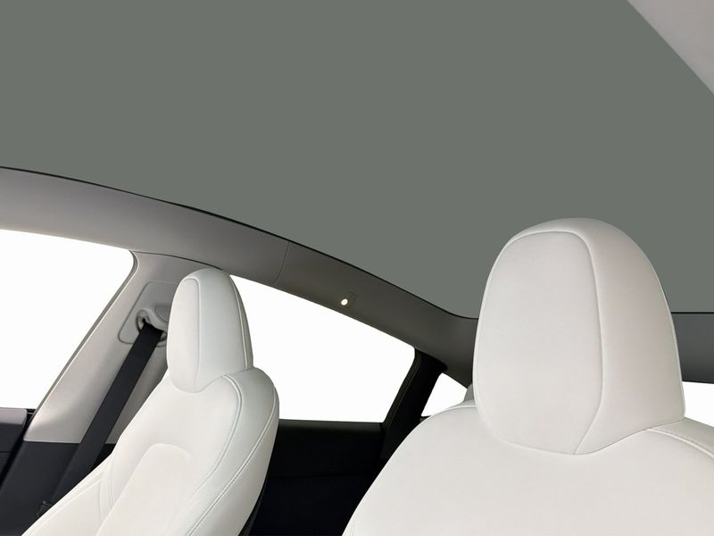 Tesla Model Y bild 30