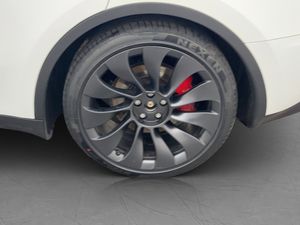 Tesla Model Y bild 30