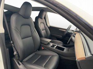 Tesla Model Y bild 11