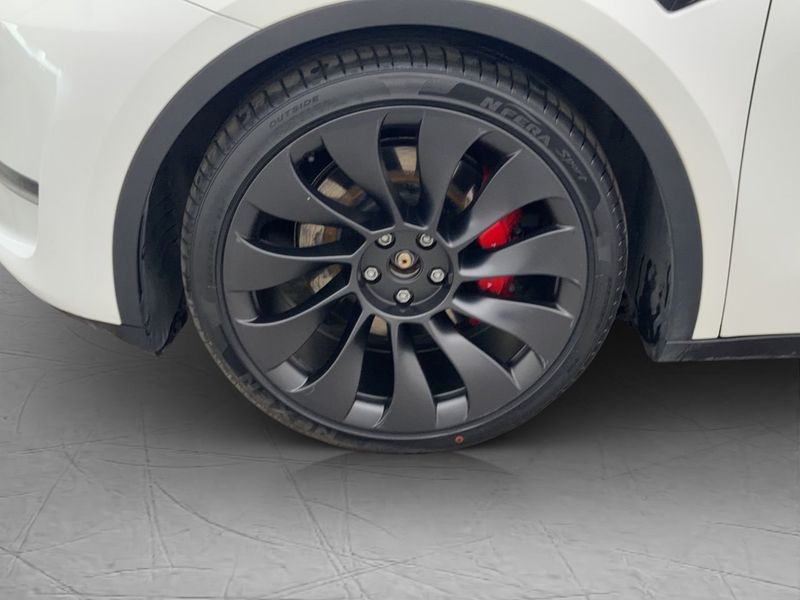 Tesla Model Y bild 29