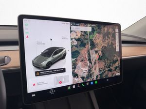 Tesla Model Y bild 24