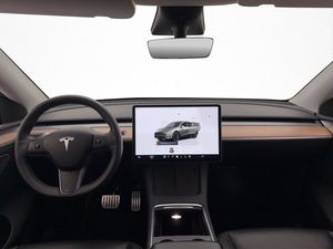 Tesla Model Y bild 14