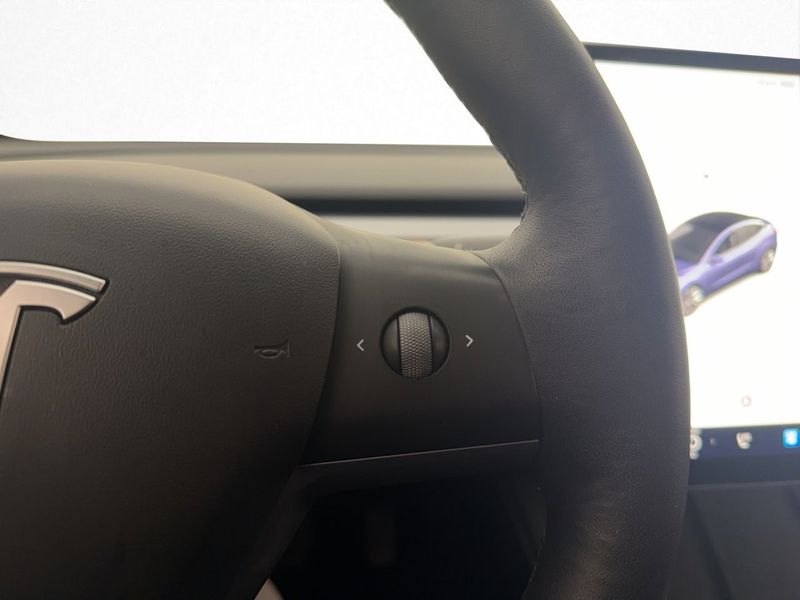 Tesla Model 3 bild 20
