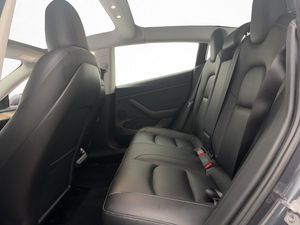 Tesla Model 3 bild 13