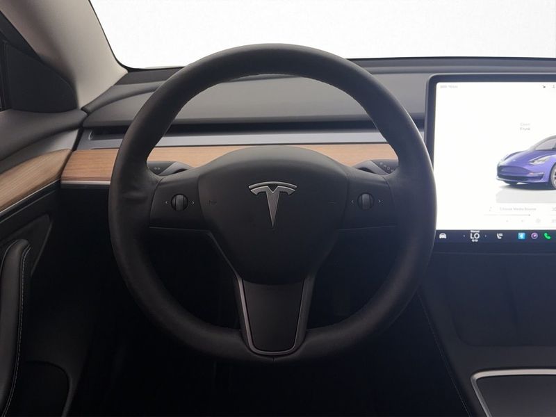 Tesla Model 3 bild 15