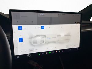 Tesla Model X bild 26
