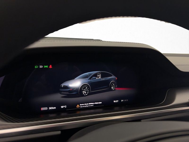 Tesla Model X bild 16