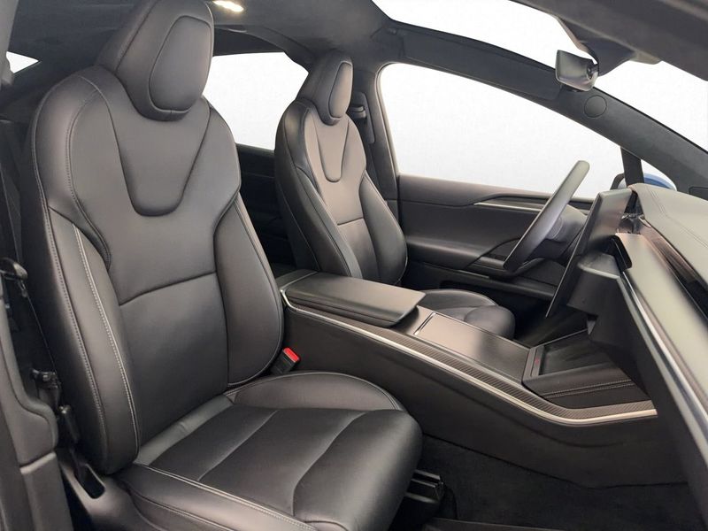 Tesla Model X bild 30