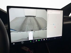 Tesla Model X bild 19
