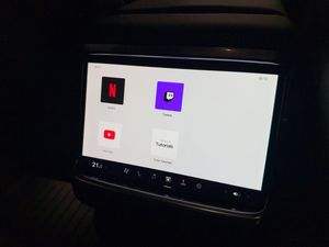 Tesla Model X bild 36