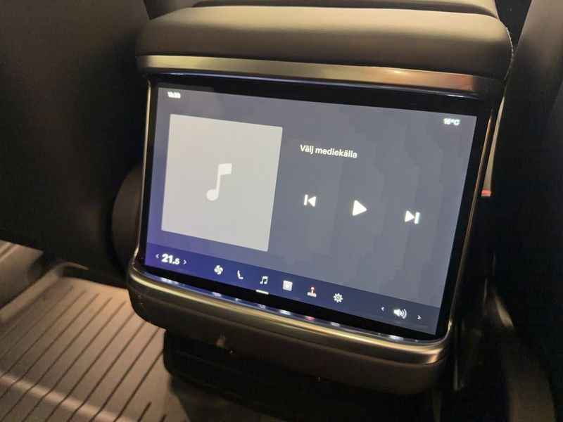 Tesla Model X bild 32