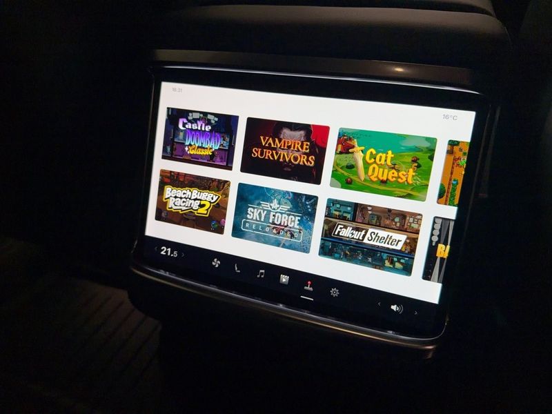 Tesla Model X bild 35