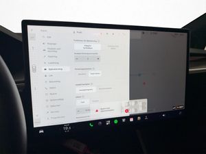 Tesla Model X bild 22