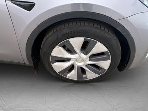 Tesla Model Y bild 35