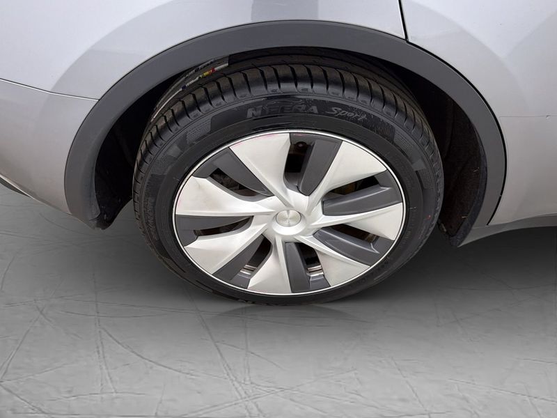 Tesla Model Y bild 34