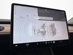 Tesla Model Y bild 24