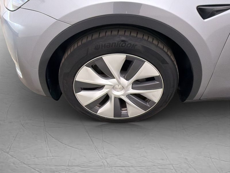Tesla Model Y bild 32